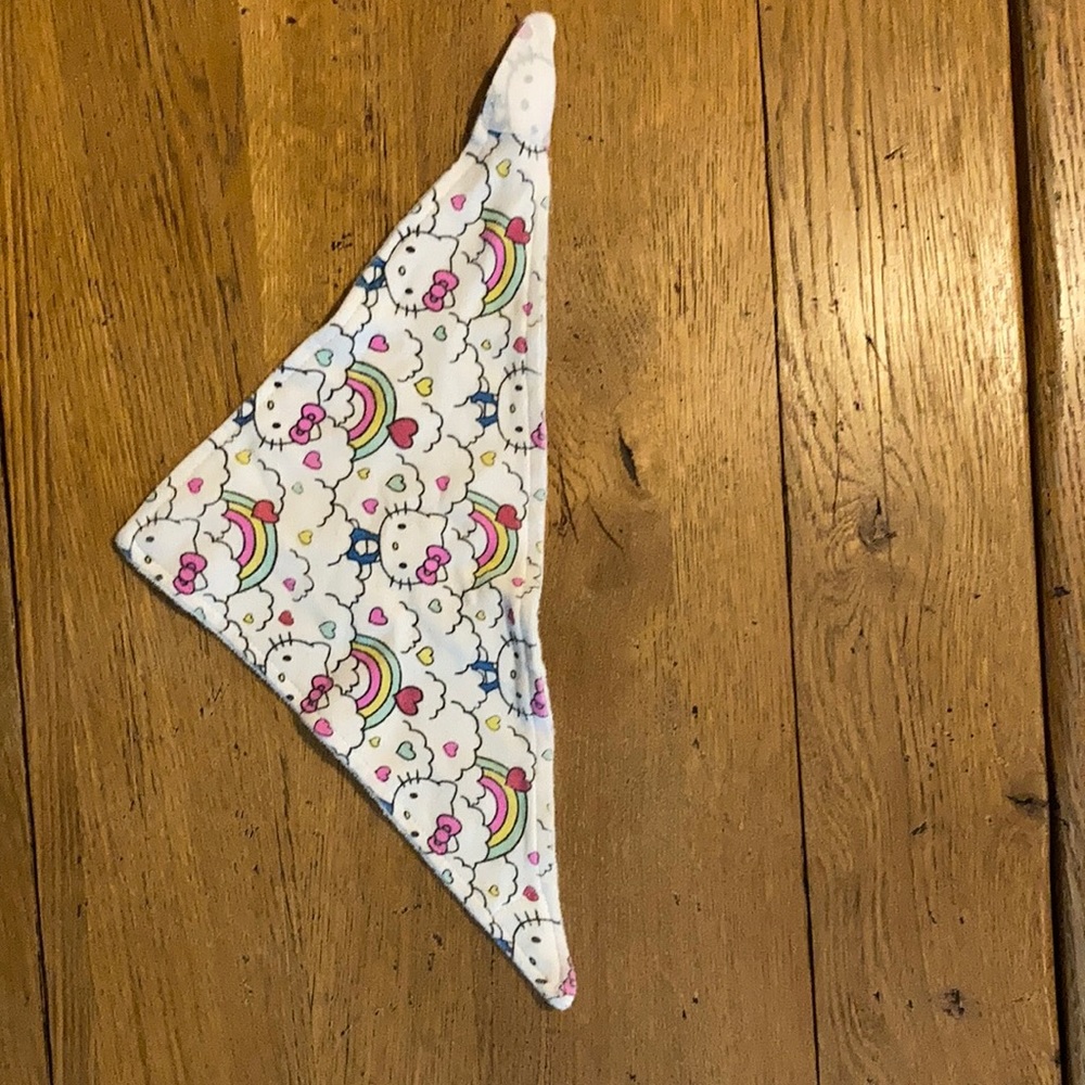 Drool bib hello kitty